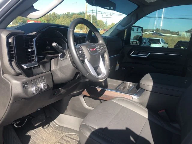 Used 2026 Silver GMC SLT image 9