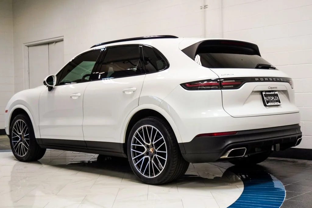 Used 2023 White Porsche Base image 34