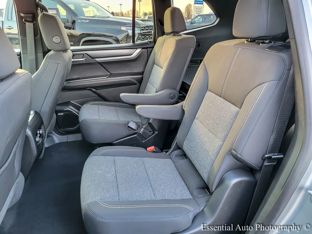 2026 GMC Acadia Elevation - Photo 9