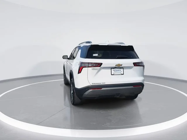 Used 2025 White Chevrolet LT image 7