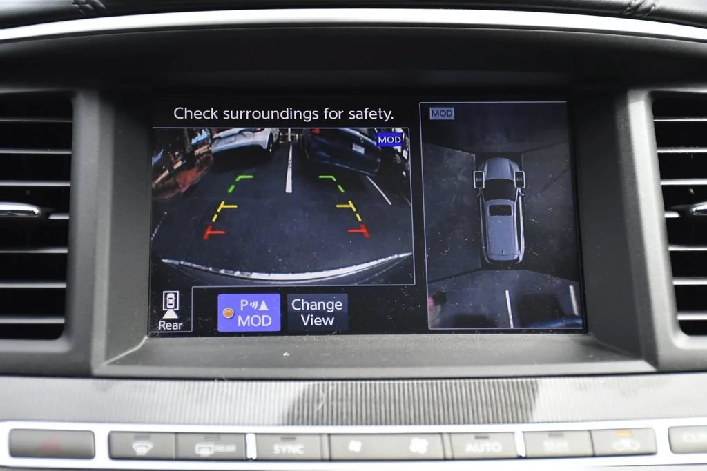 Used 2019 Liquid Platinum INFINITI LUXE image 17