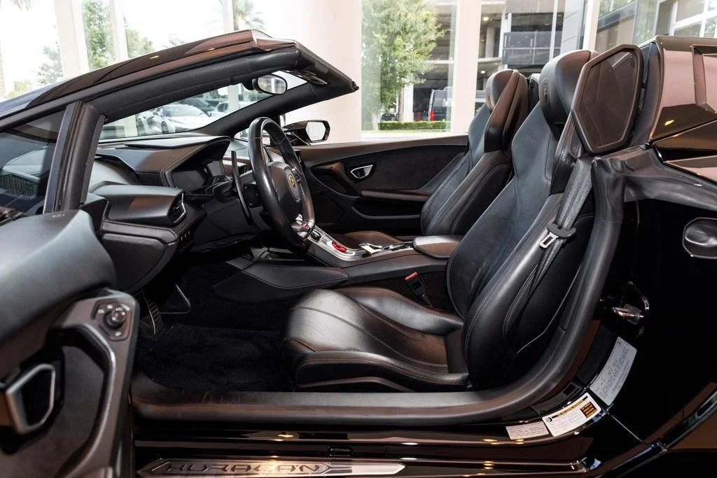 Used 2016 Black Lamborghini LP610-4S image 17