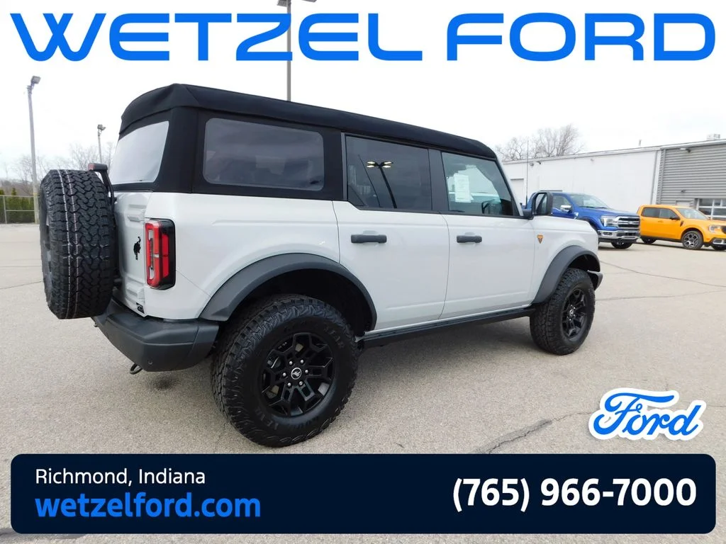 New 2026 Avalanche Gray Ford Badlands® image 3