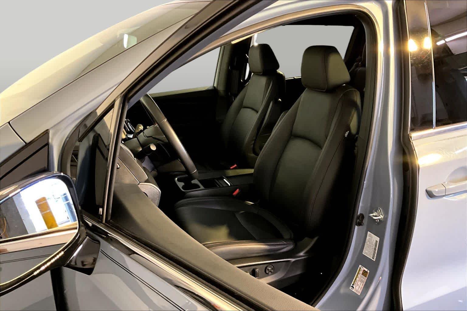 Used 2023 Sonic Gray Pearl Honda Sport image 9