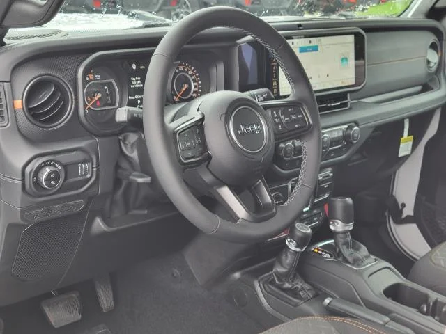 New 2027 Bright White Clear-Coat Paint Jeep Mojave image 6