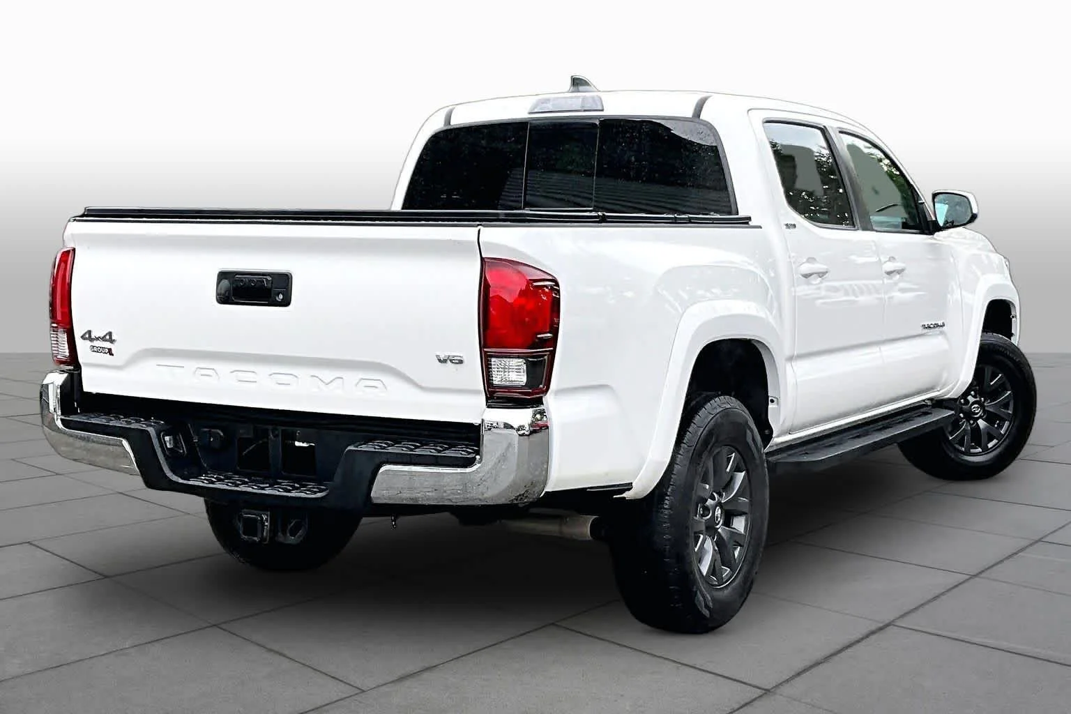 Certified Used 2023 Ice Cap Toyota SR5 image 13