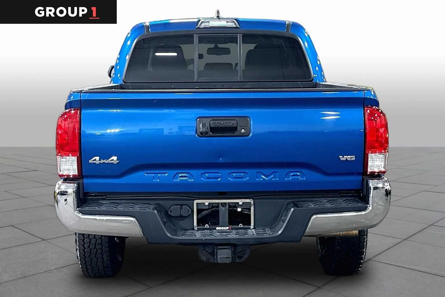 Certified Used 2017 Blazing Blue Pearl Toyota SR5 image 5