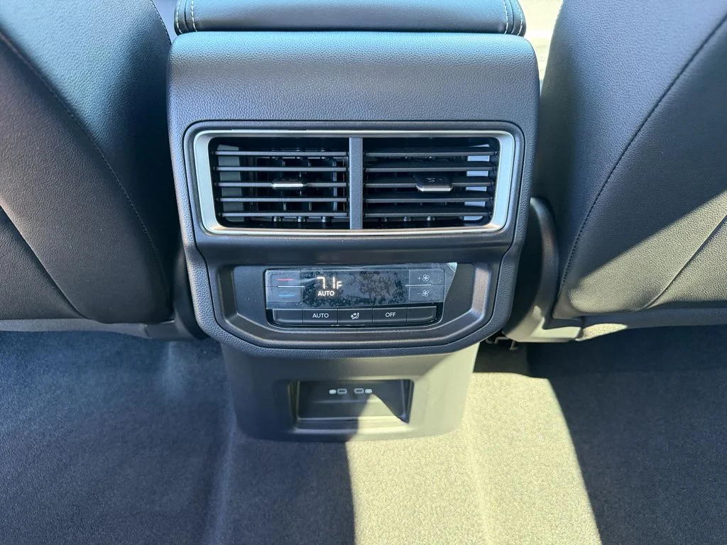 New 2026 Deep Black Pearl Volkswagen 2.0T SE image 25