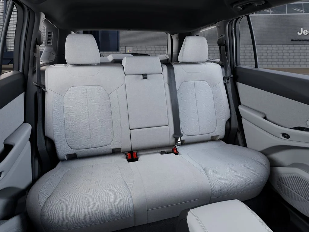 New 2026 Bright White Clear-Coat Exterior Paint Jeep Laredo image 15