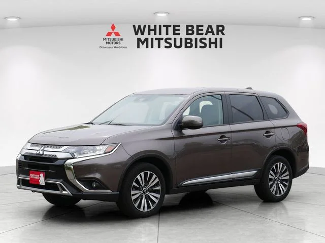 Used 2020 Mitsubishi Outlander SE with VIN JA4AZ3A33LZ042225 for sale in White Bear Lake, Minnesota