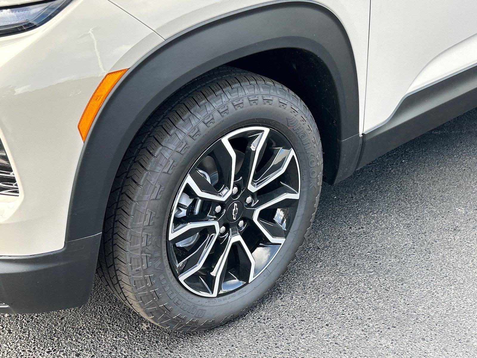 New 2026 White Sands Chevrolet ACTIV image 11