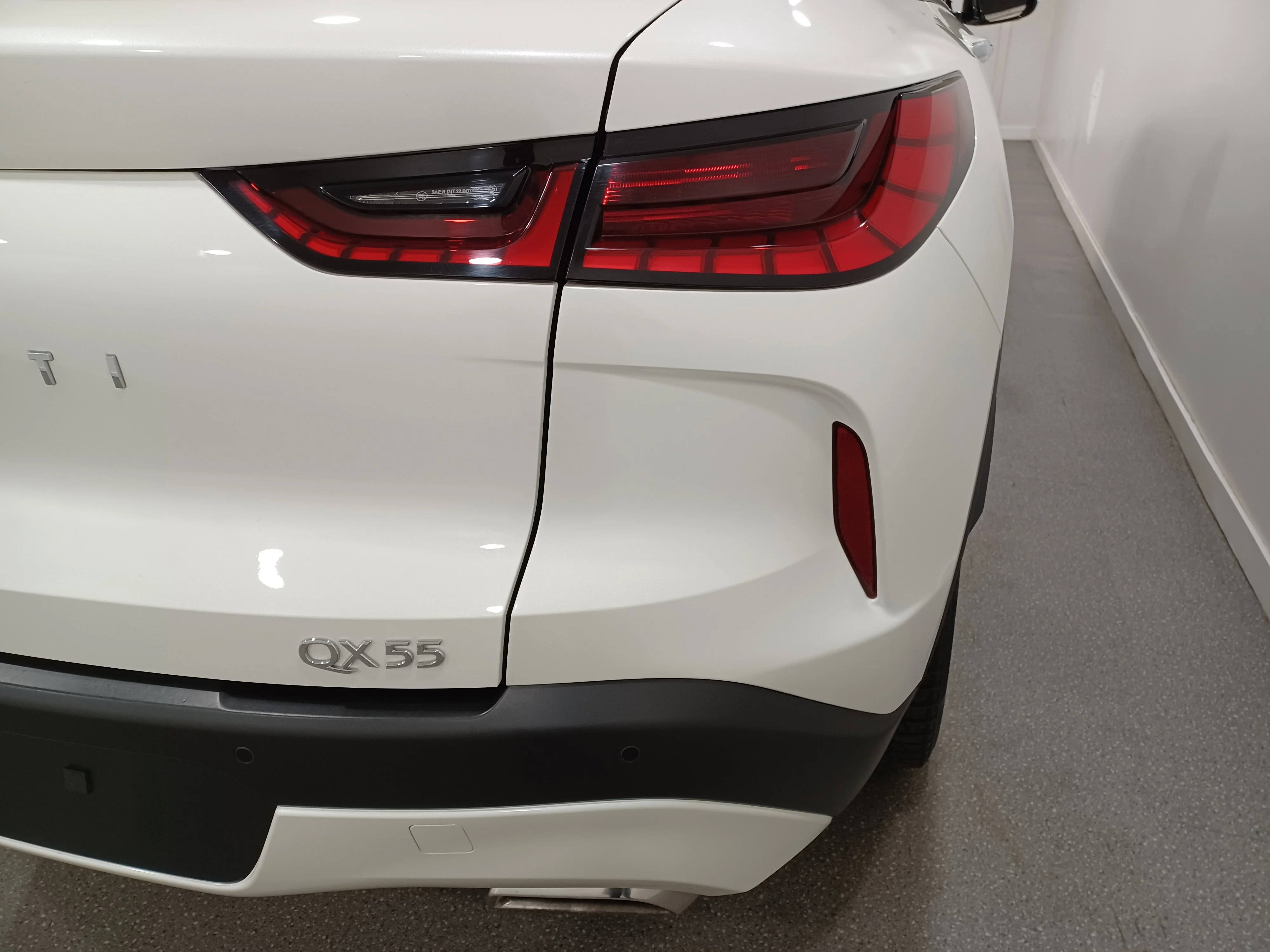 Certified Used 2022 Majestic White Pearl INFINITI Sensory AWD*Adapt Cruise | Remote Start | Nav | 360 Cam | Cooled Red Leather | Sunroof | Htd Wheel image 24