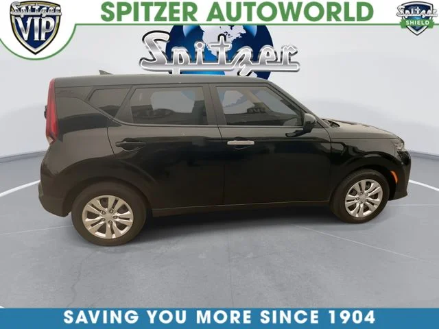 Used 2022 Black Kia LX image 10