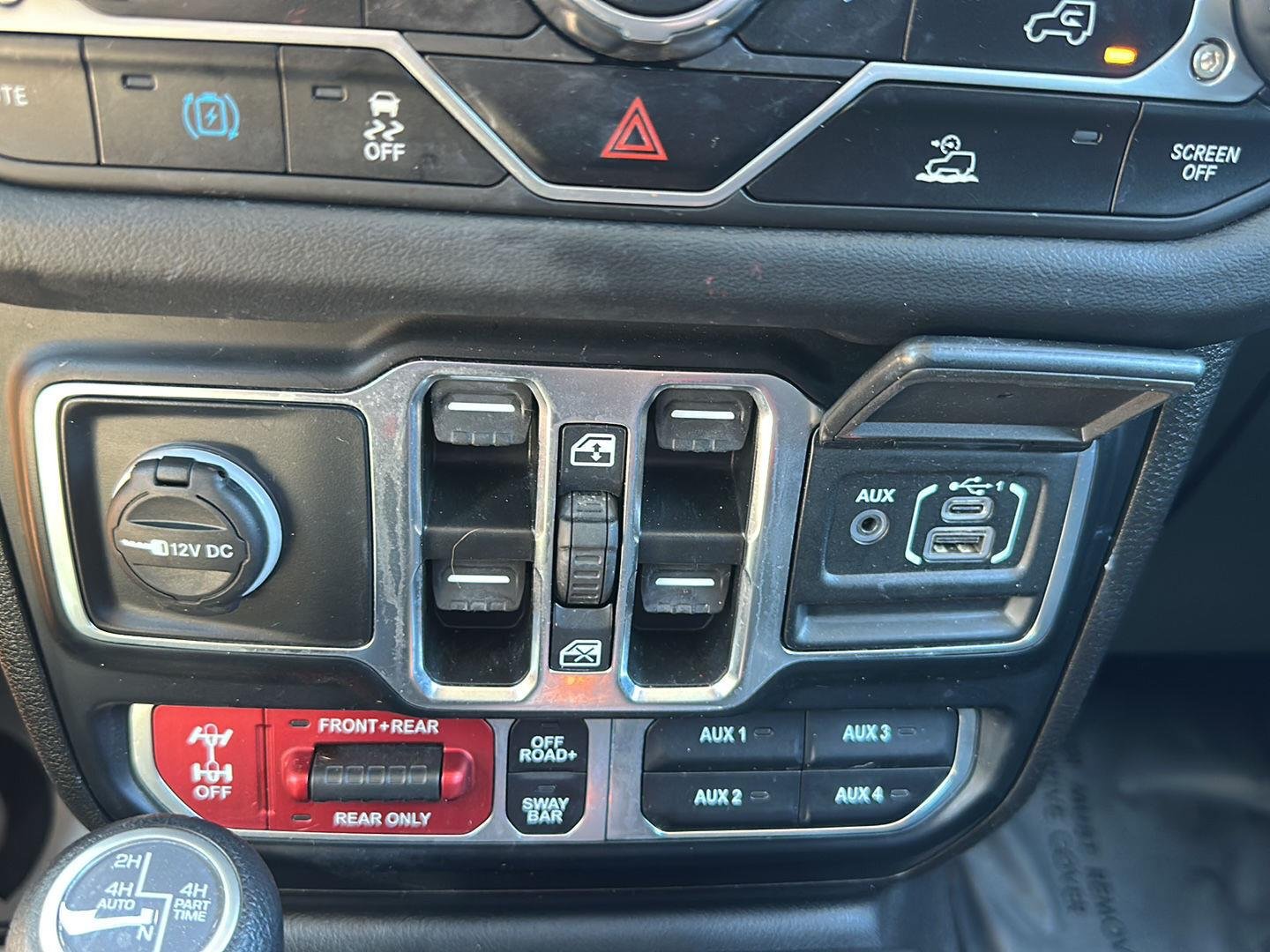 Used 2024 Black Clearcoat Jeep Rubicon image 24