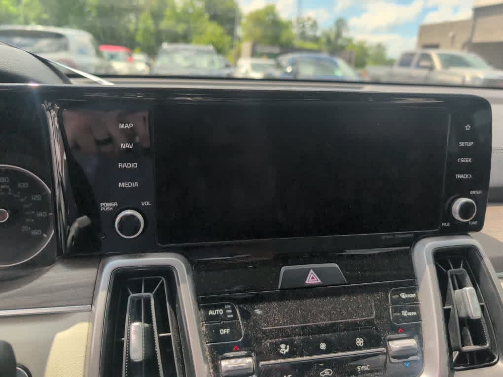 Used 2022 Aruba Green Kia X-Line EX image 10