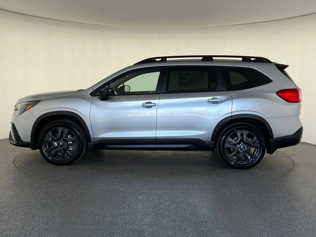 New 2026 ICE SILVER METALLIC Subaru Onyx Edition Touring 7-Passenger image 8