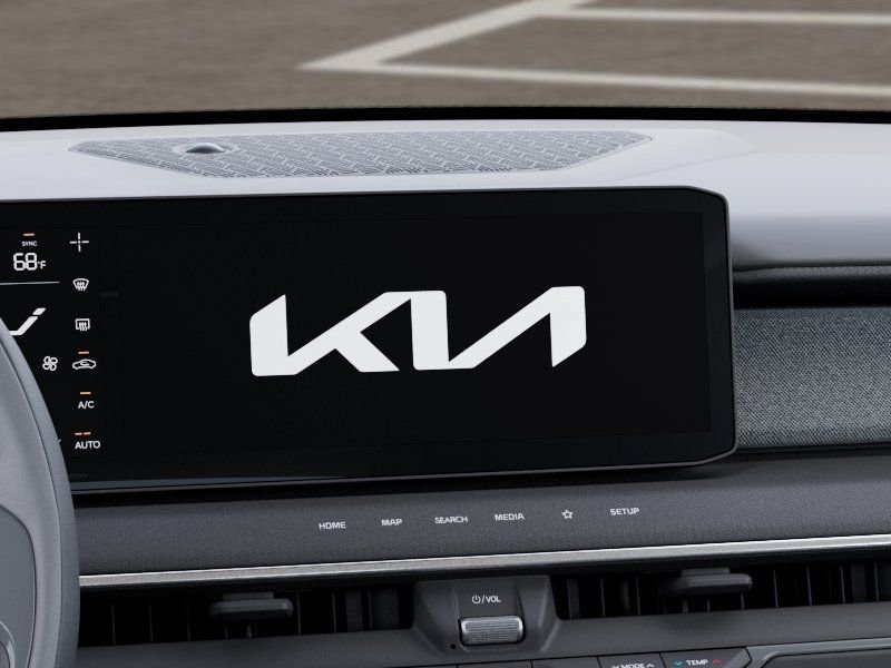 New 2026 White Kia Wind image 20