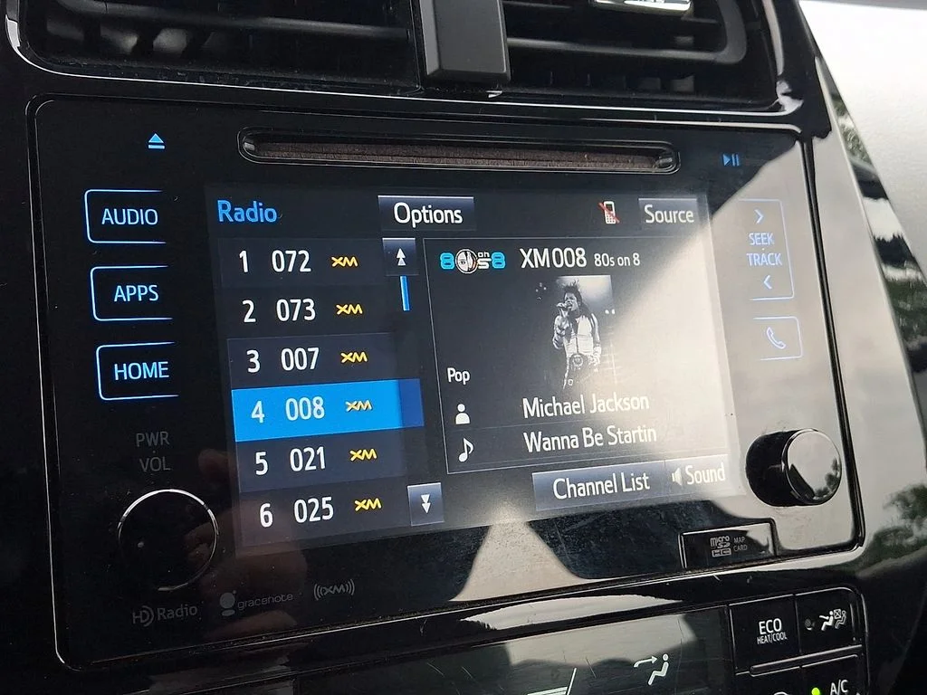 Certified Used 2018 Beige Toyota Three image 17