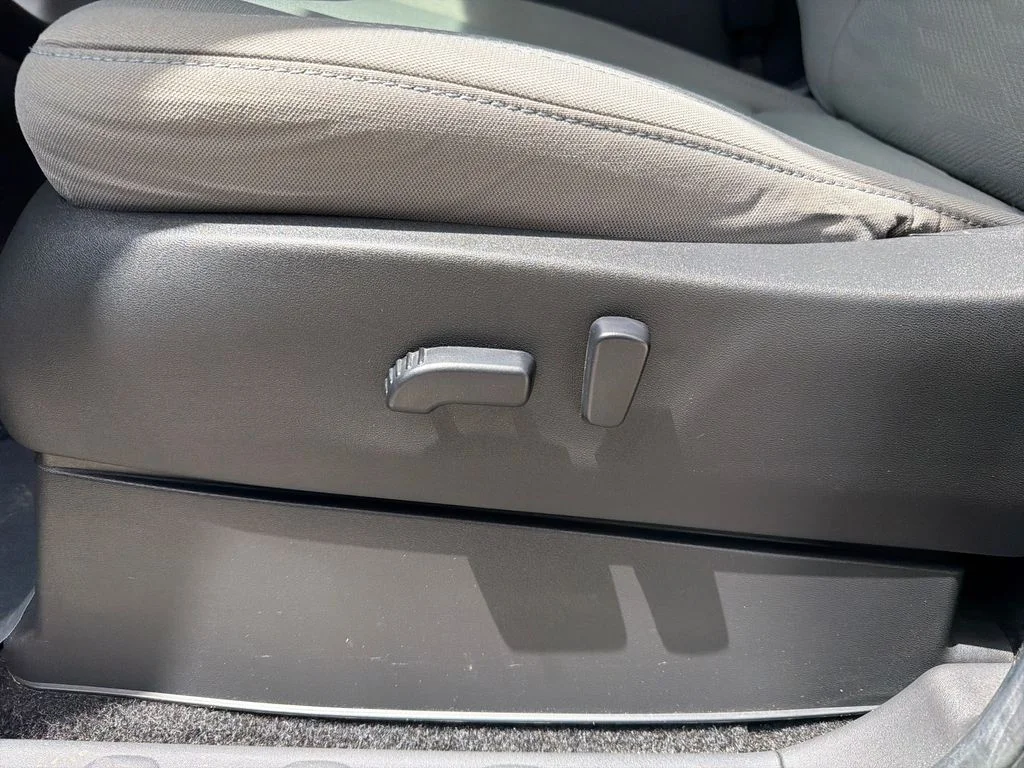 2022 Nissan Frontier SV - Photo 15