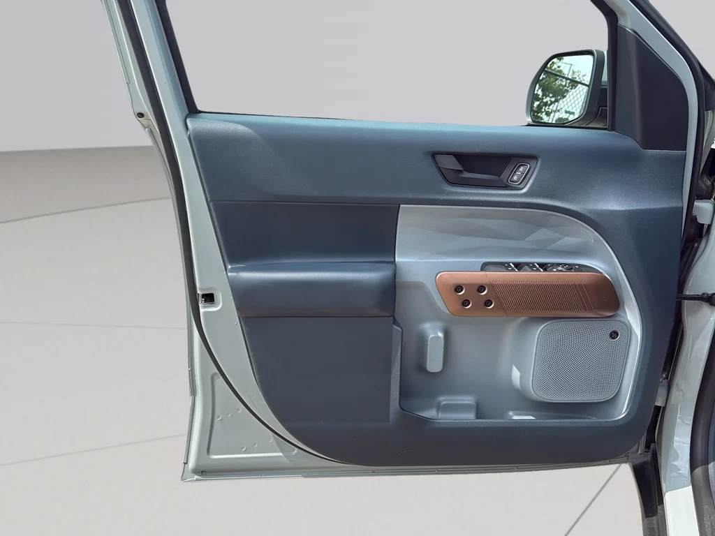 Used 2022 Cactus Ford Lariat image 25