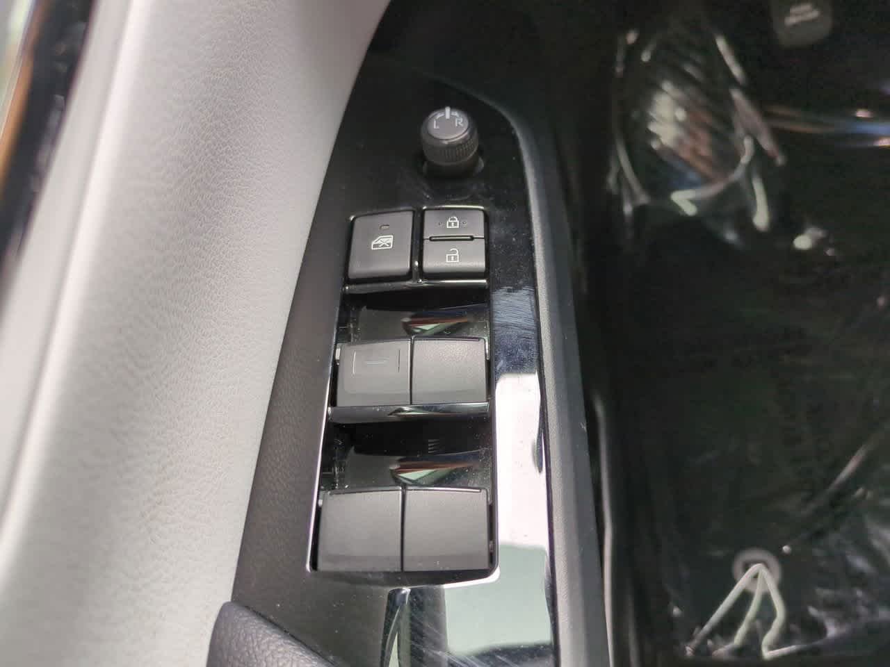Certified Used 2021 Wind Chill Pearl Toyota Limited image 23