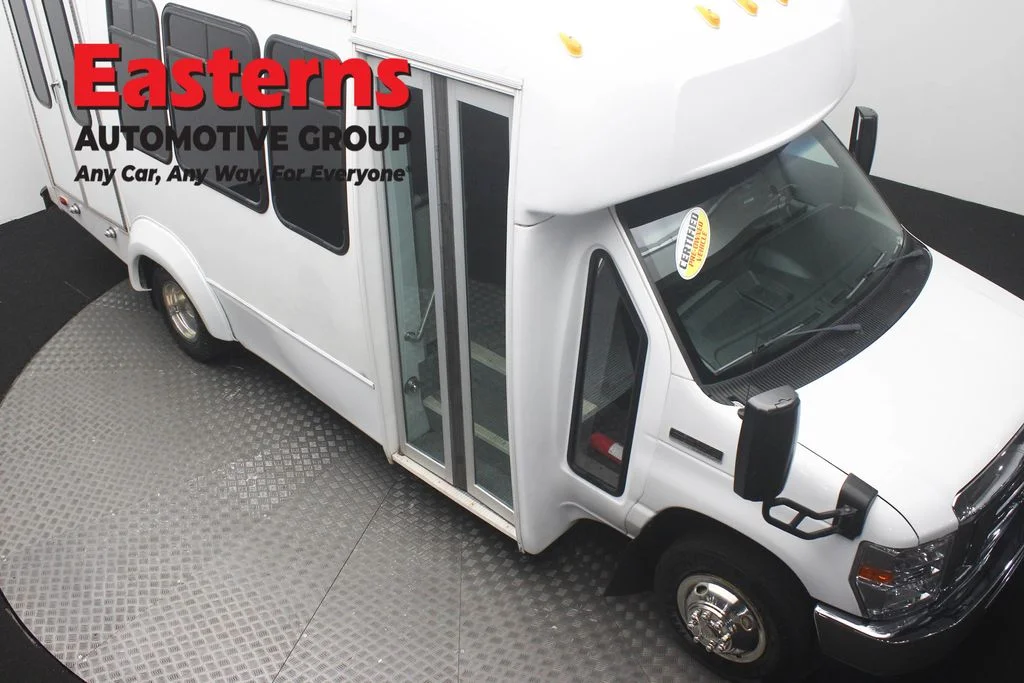 Used 2018 White Ford Base image 3