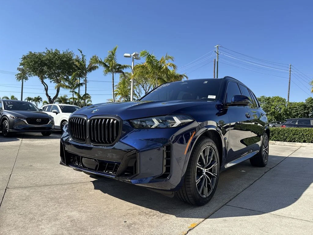 Used 2024 Blue BMW xDrive40i image 31