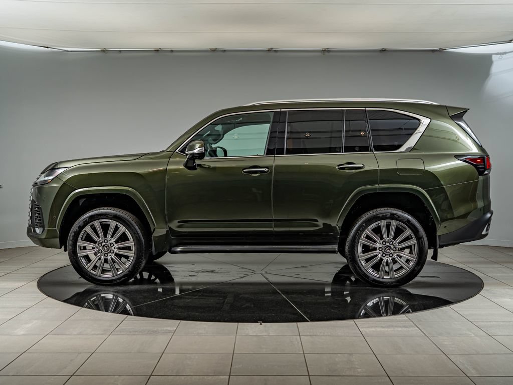 New 2025 Nori Green Pearl Lexus 700h Ultra Luxury image 8