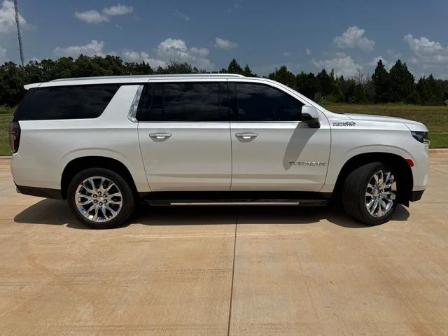 Used 2021 White Chevrolet High Country image 4
