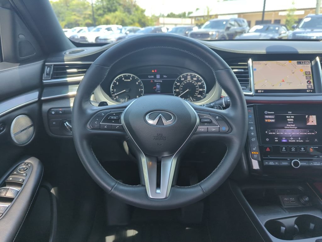 Used 2025 White INFINITI SPORT image 17