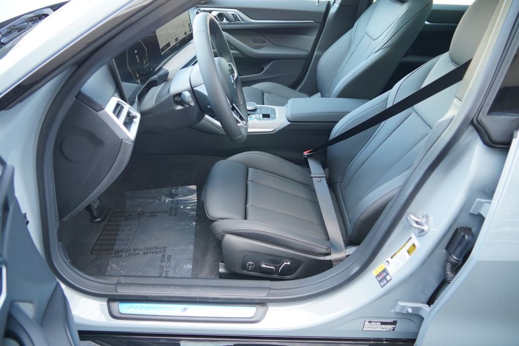 New 2026 Brooklyn Grey Metallic BMW xDrive40 image 10
