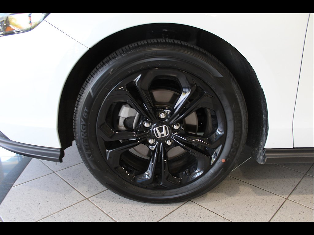 Certified Used 2025 Platinum White Pearl Honda 1.5T SE image 9
