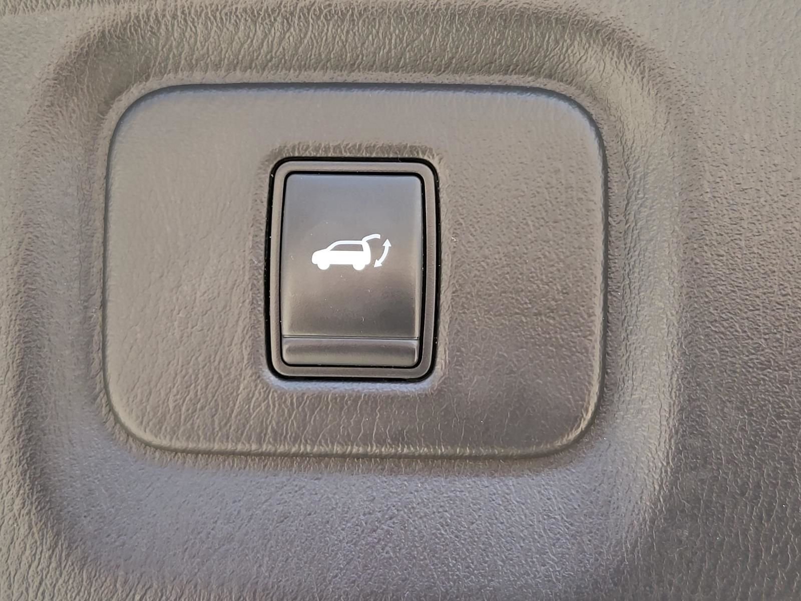 Used 2019 Hermosa Blue INFINITI LUXE image 11