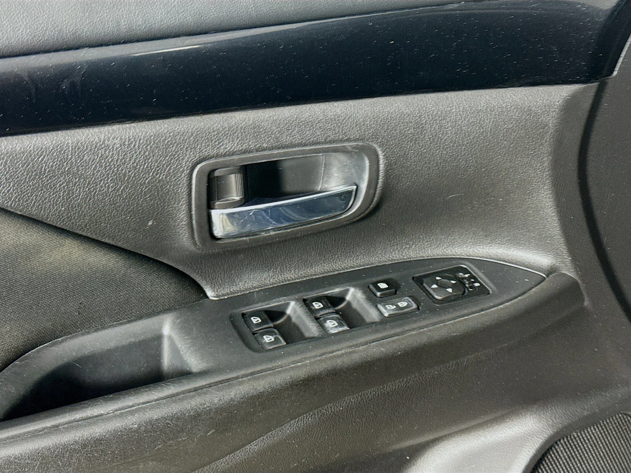 Used 2020 Cosmic Blue Metallic Mitsubishi ES image 19