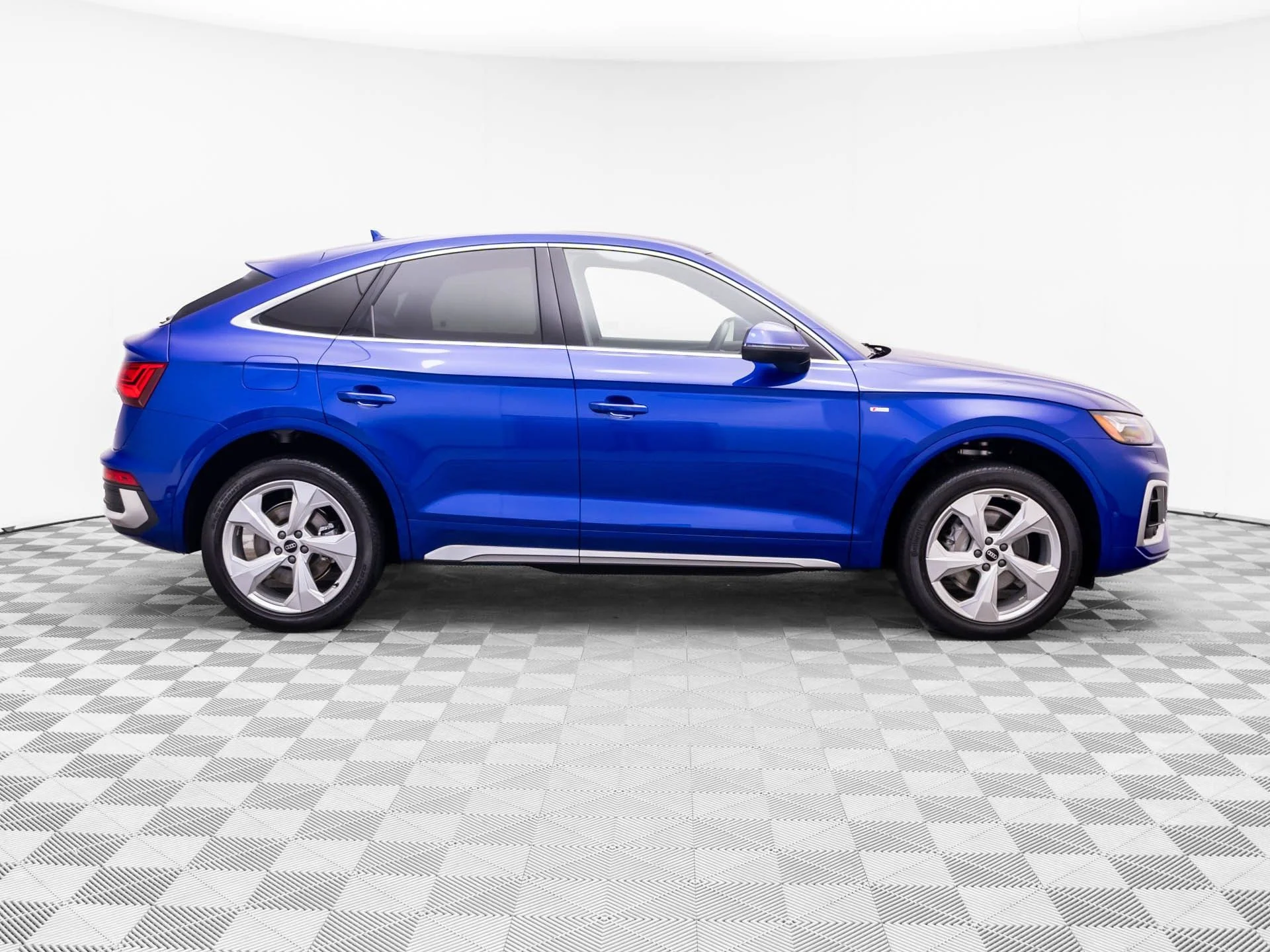 Used 2023 Blue Audi 45 S line Prestige image 6