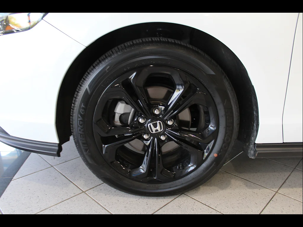 Certified Used 2025 Platinum White Pearl Honda SE image 9