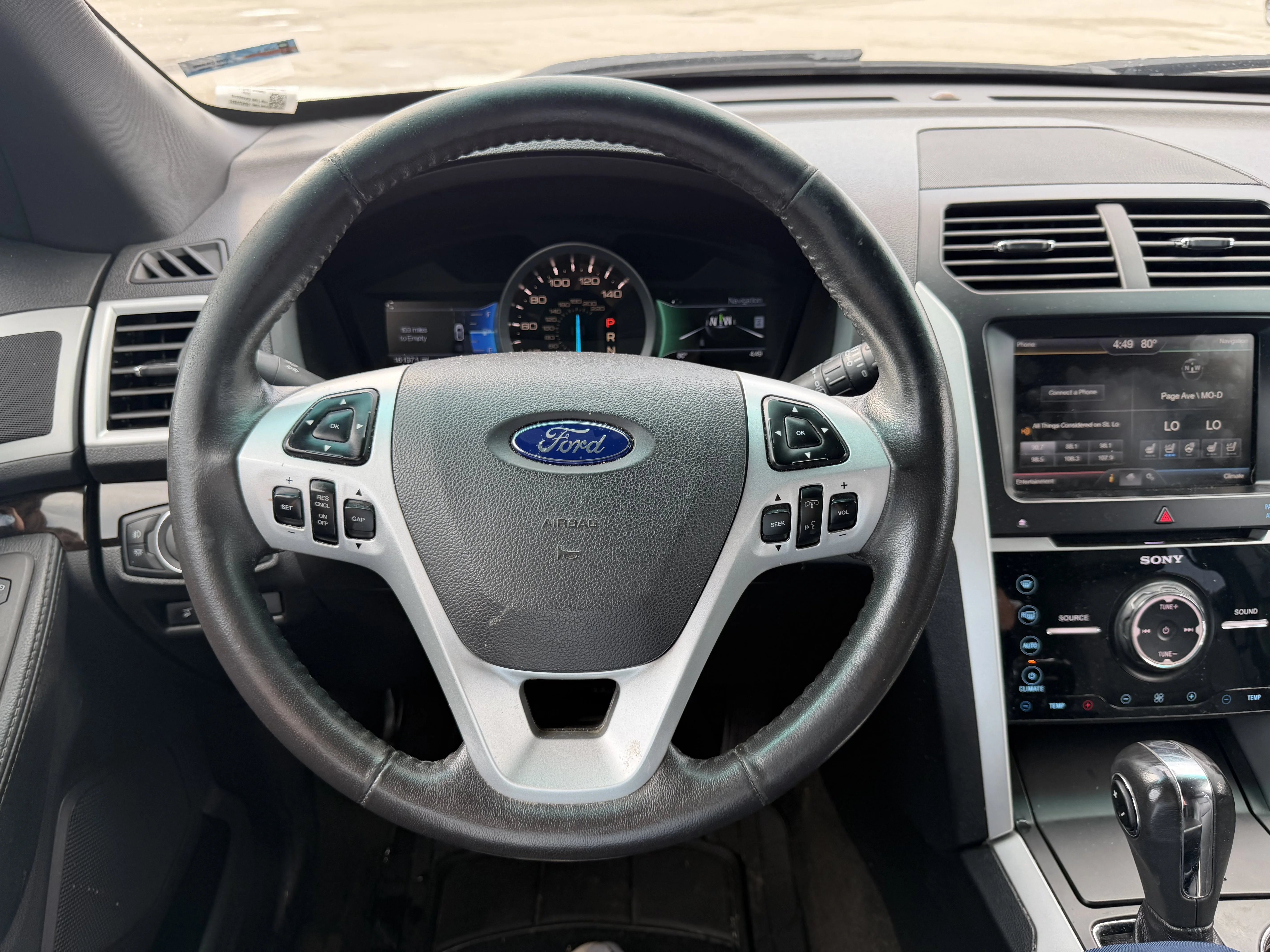 Used 2015 Tuxedo Black Metallic Ford Limited image 17