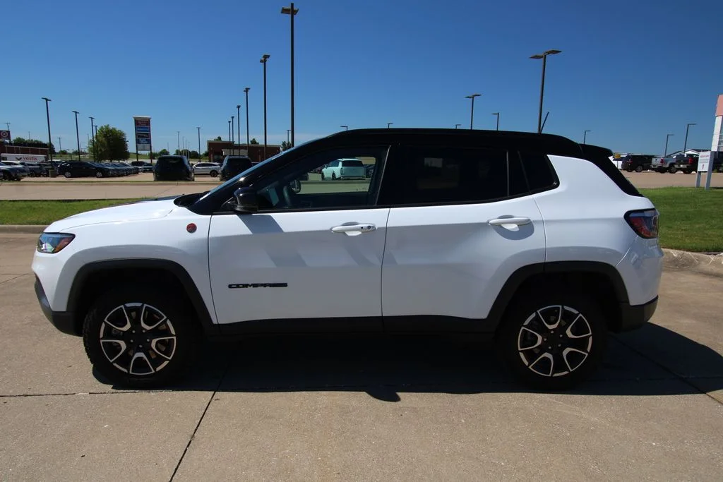 Used 2024 White Jeep Trailhawk image 17