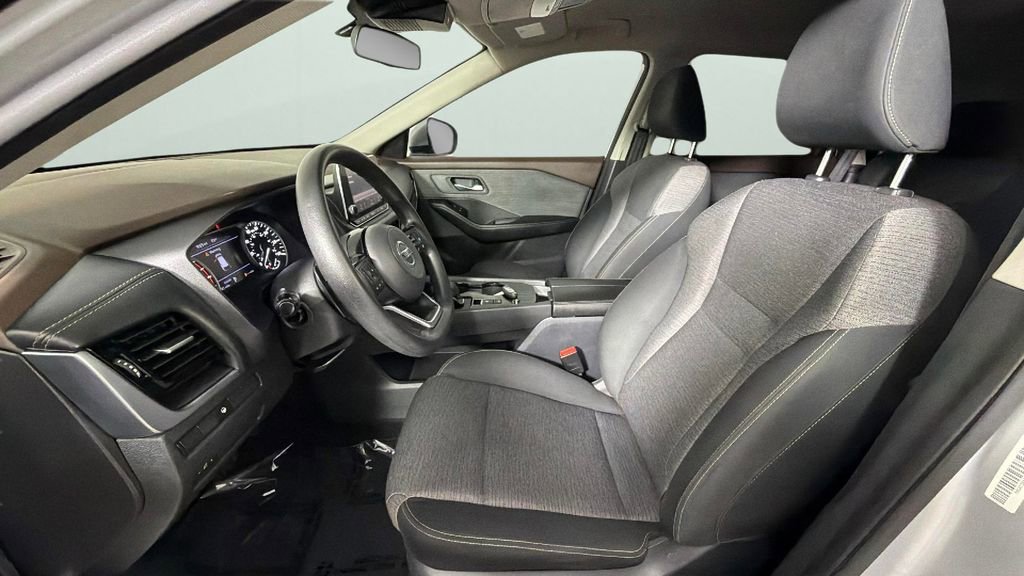 Used 2021 Silver Nissan SV FWD image 17
