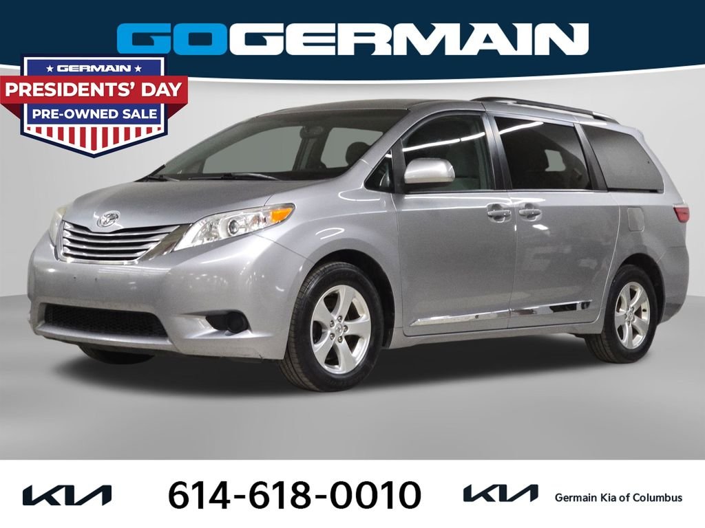 2017 Toyota Sienna LE