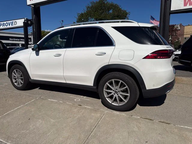 Used 2024  Mercedes-Benz GLE 450e image 4
