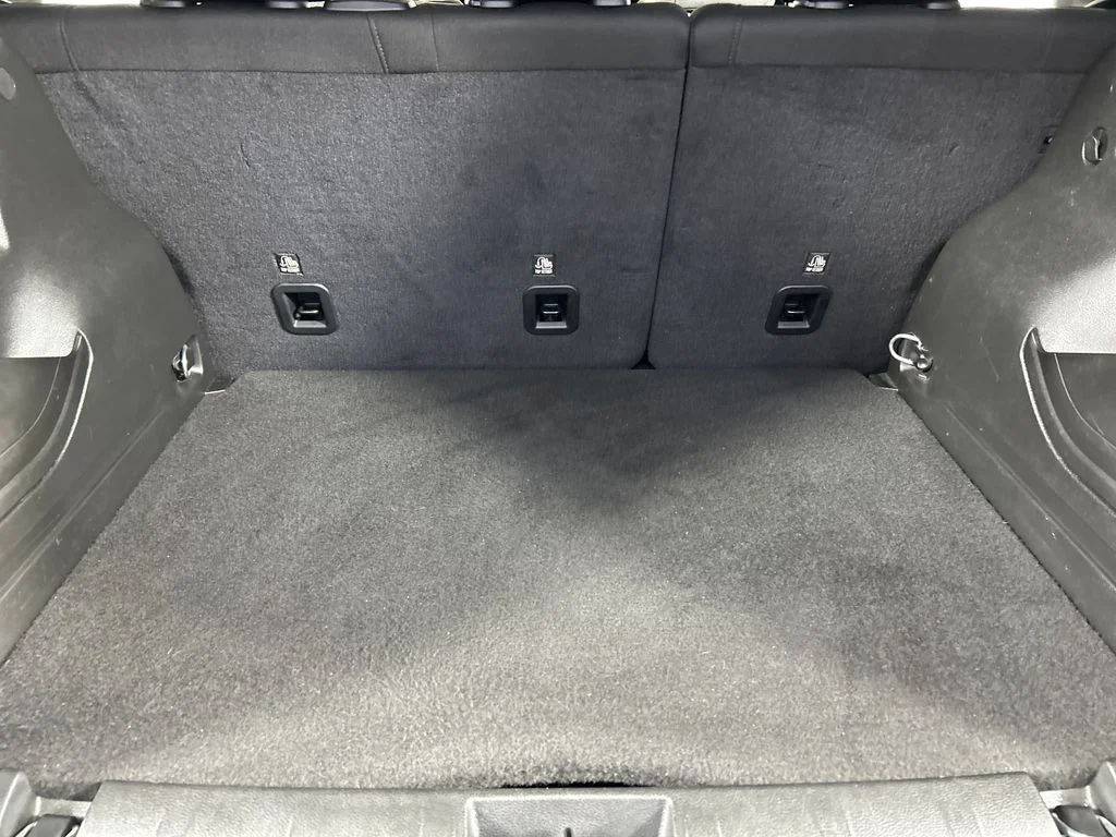 Used 2023 Black Jeep Latitude image 19
