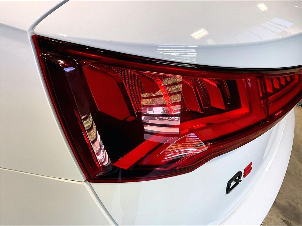 Used 2018 White Audi 2.0T Premium Plus image 35