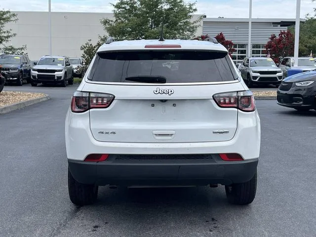 Used 2024 White Jeep Latitude image 4