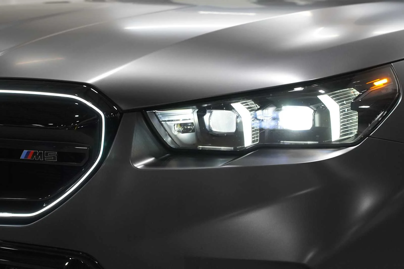 New 2027 Frozen Deep Grey Metallic BMW  image 6