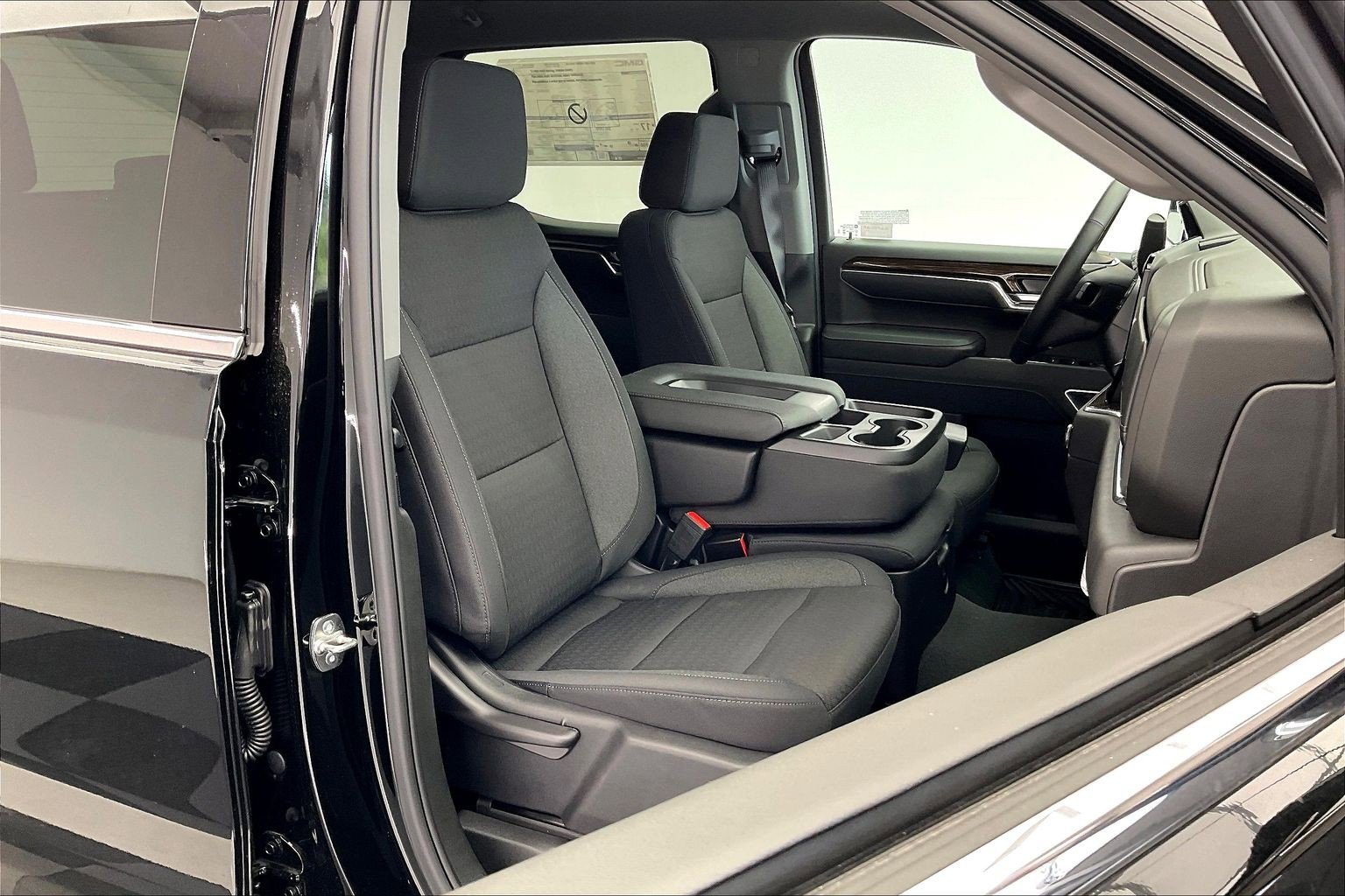 2026 GMC Sierra 1500 SLE - Photo 9