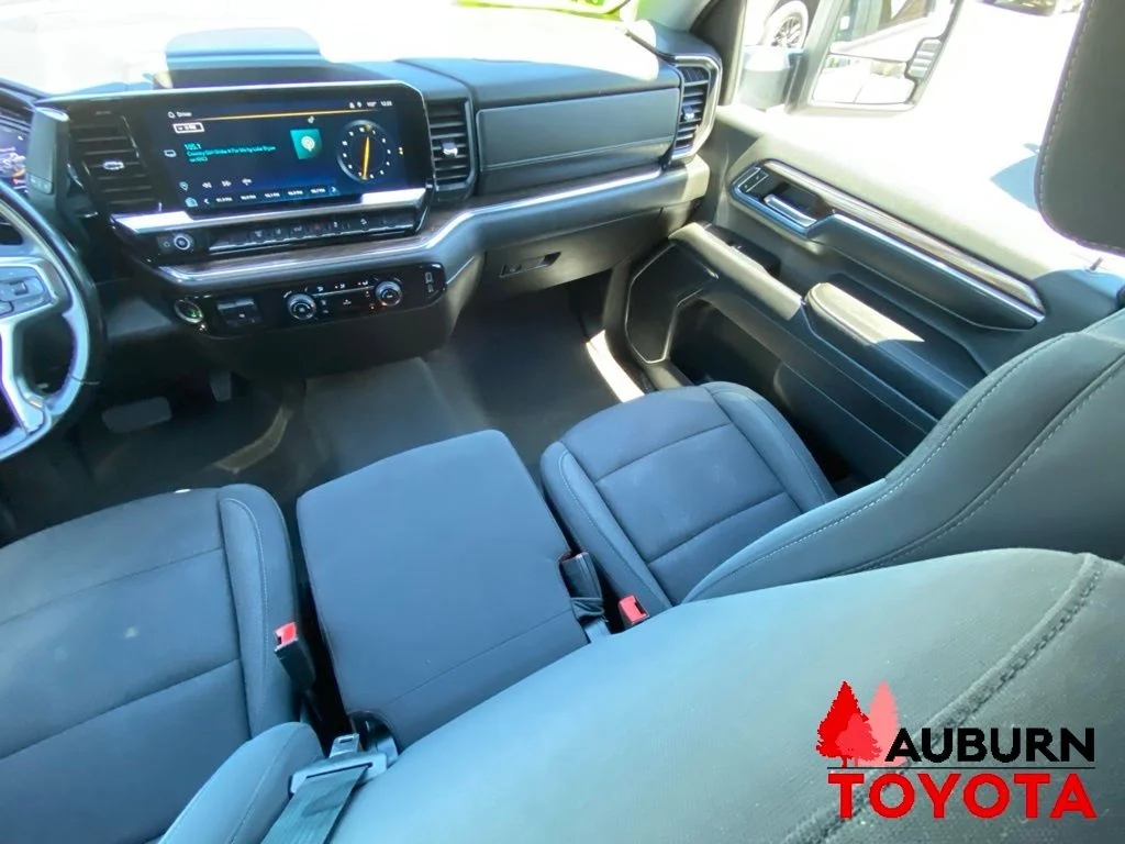 Used 2024 White Chevrolet LT image 26