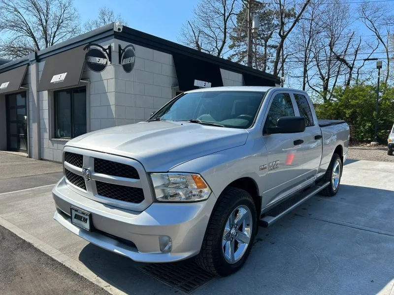 2018 RAM 1500 Express 4x4 Quad Cab 6'4's photo