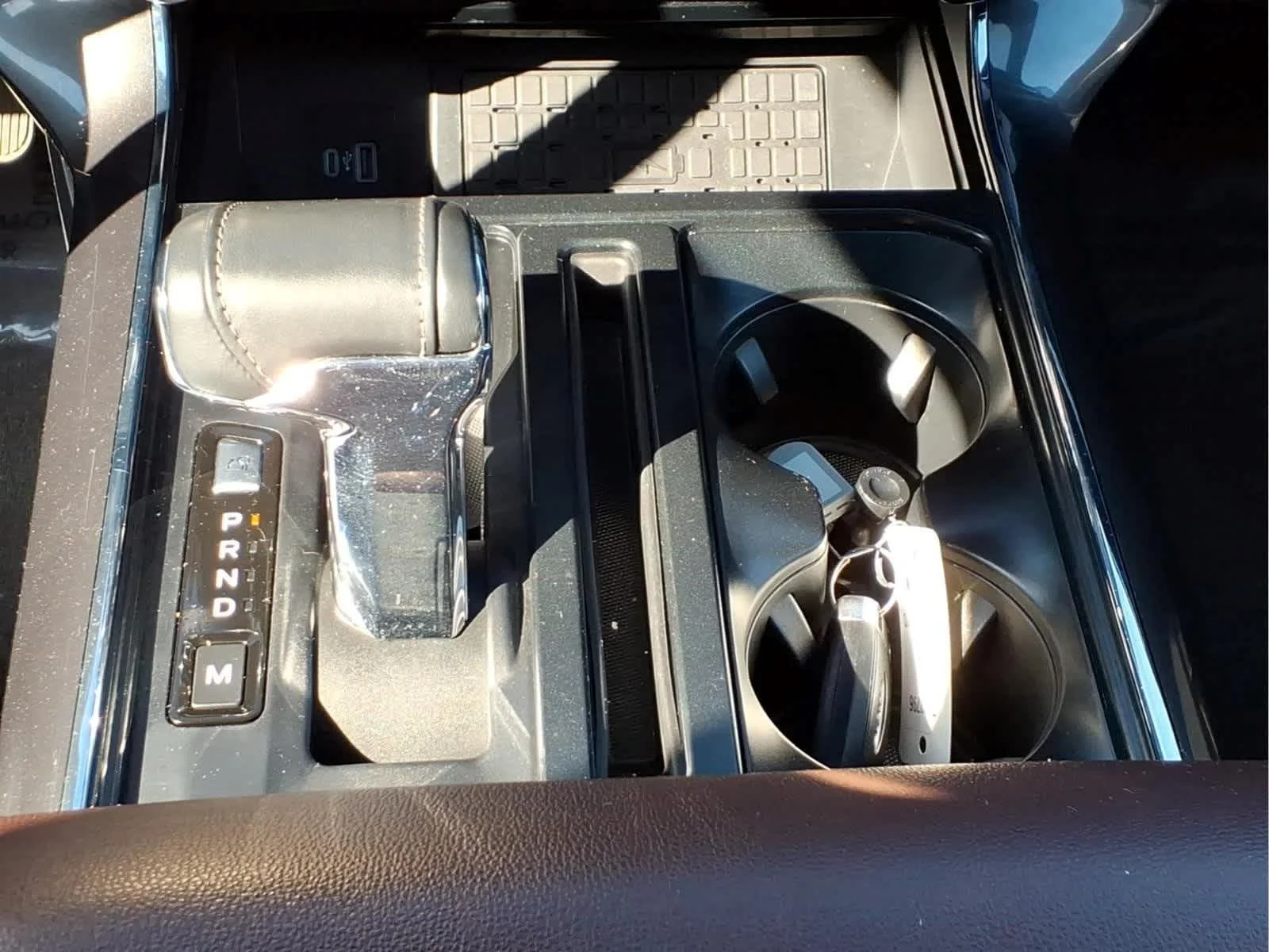 Used 2023 Star White Metallic Tri-Coat Ford LARIAT image 27