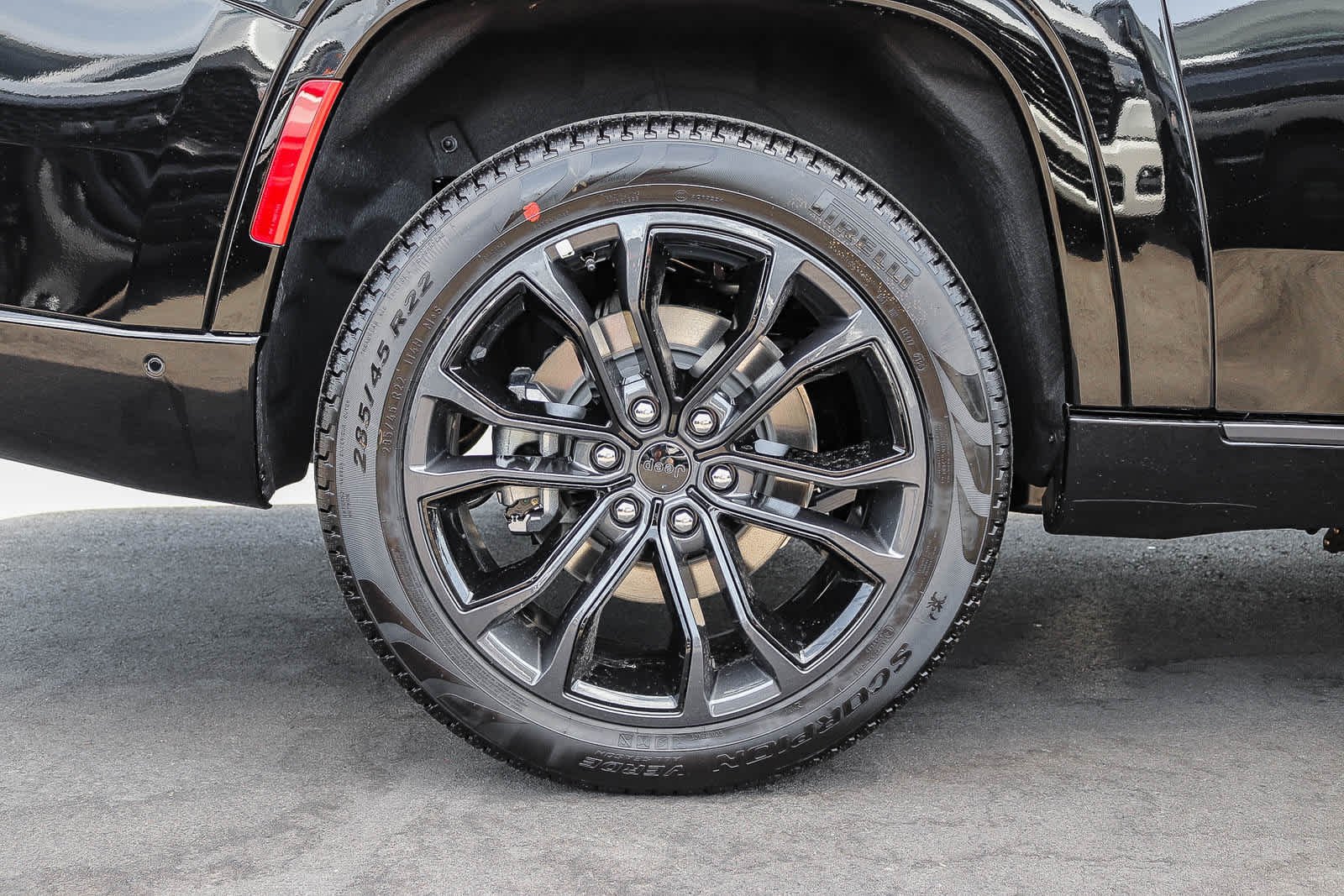 New 2026 High Gloss Black Exterior Paint Jeep Summit Reserve image 12
